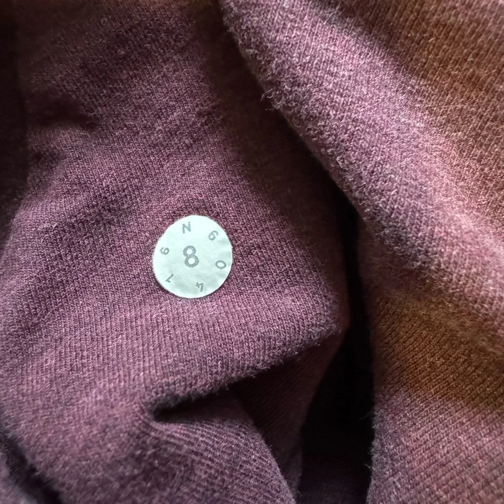 Lululemon Scuba Hoodie, size 8 - Picture 5 of 5